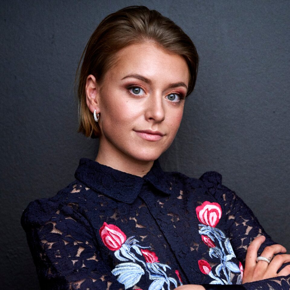 Boka Clara Henry här