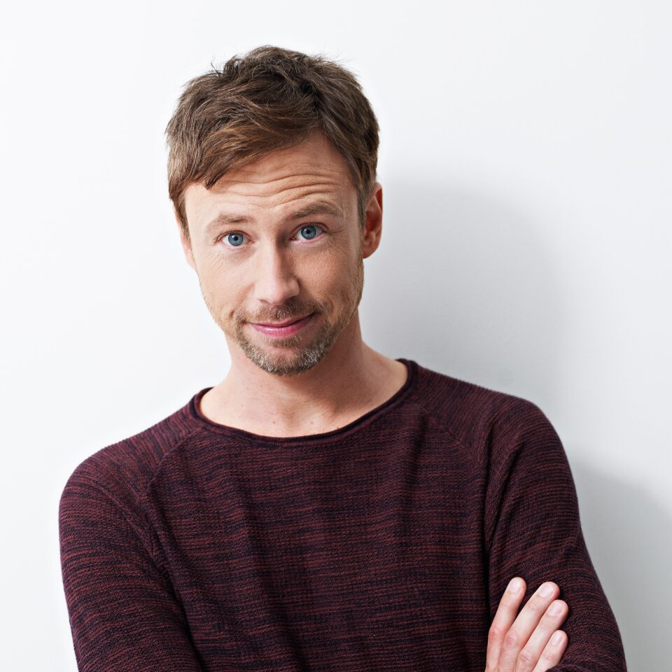 Boka Tobias Persson här
